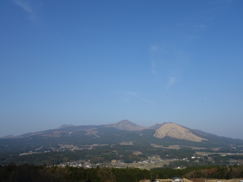 南阿蘇村から見た阿蘇山