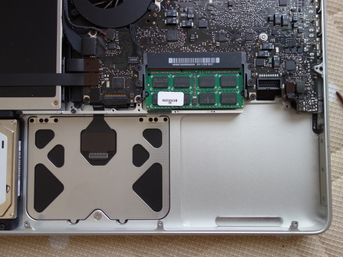 MacBook Pro用のバッテリー