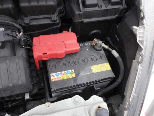 交換前のバッテリー