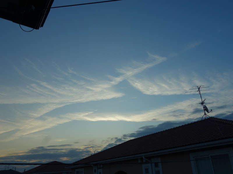 ベランダから見た早朝の東の空